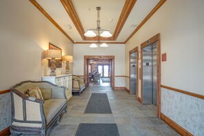Condo, Multiple Beds, Patio, Mountain View (2 Br: Highland House 102-104) | Interior - Highland House #102-104: 2br: 2 Bath (Snowshoe)