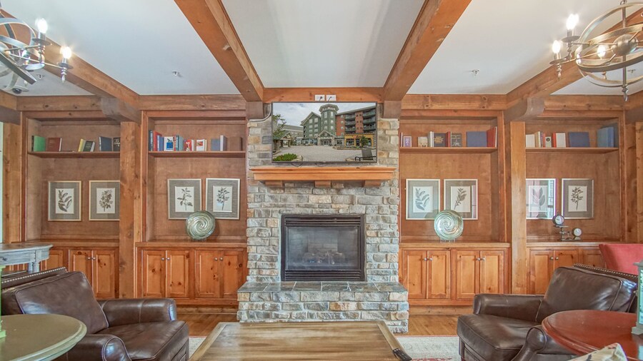 Highland House #102-104: 2br: 2 Bath