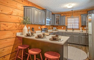 Casa, várias camas, banheira de imersão, vista para a montanha (5 Br: Loggers Run 6) | Cozinha privada