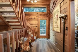 Nhà, nhiều giường, bồn tắm nước nóng, quang cảnh núi (6 Br: North Westridge Rd. 111) | Nội thất