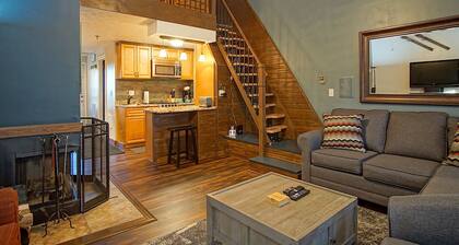 Mountain Crest 35 The Tree House at Snowshoe Superb And Comfy Sleeps 6