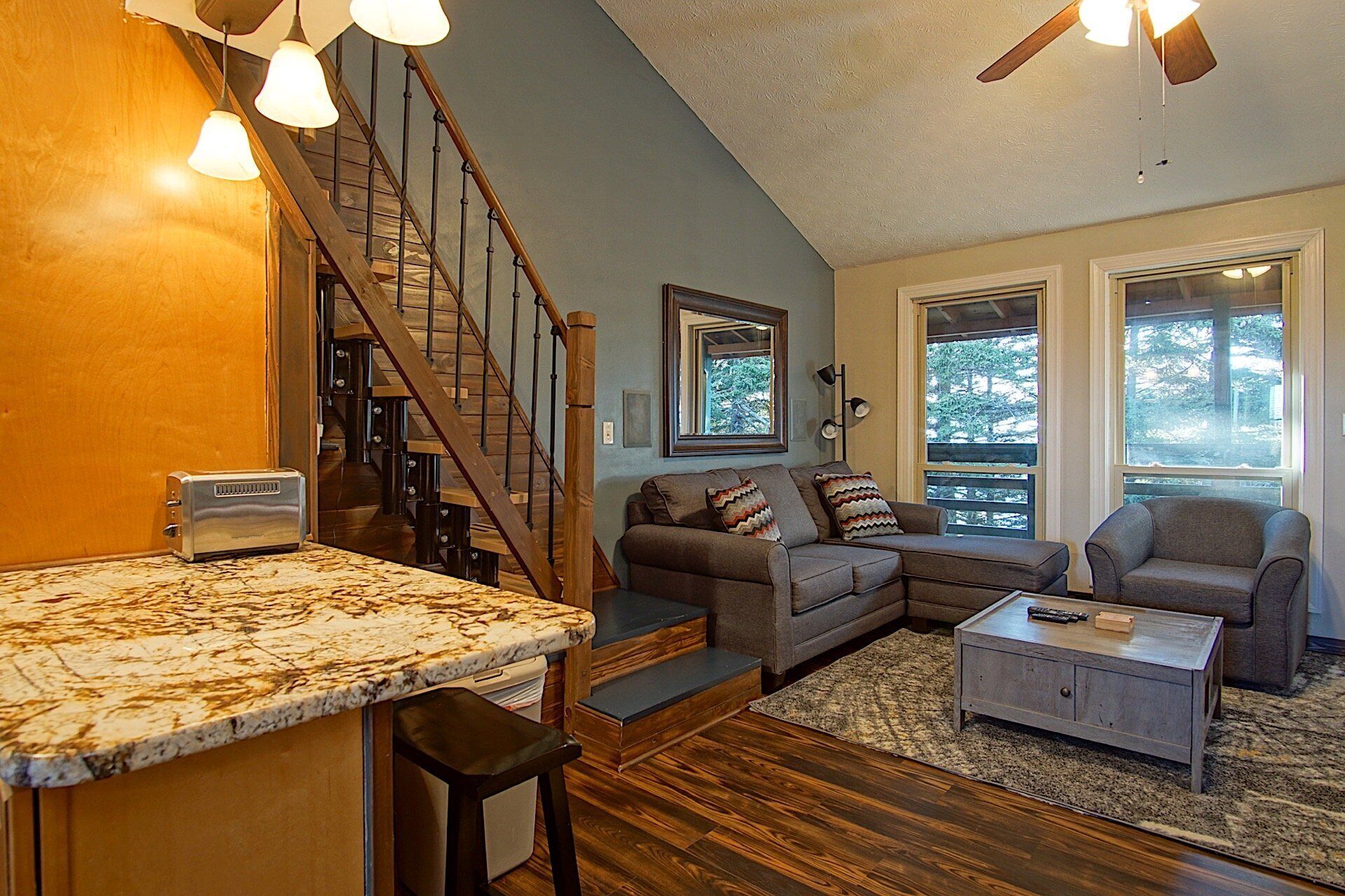 المنشأة من الداخل