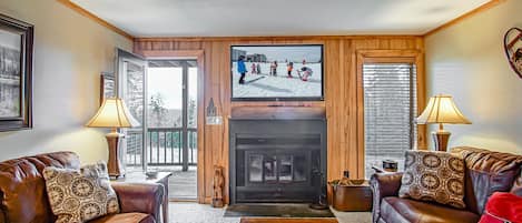 Condo, Multiple Beds, Patio, Mountain View (2 Br: Powderidge 24) | Living area