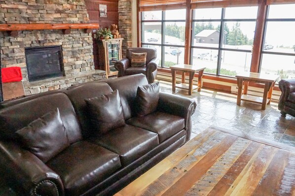 Condo, 1 Queen Bed with Sofa bed, Hot Tub, Mountain View (1 Br Studio: Rimfire 162) | Living area - Rimfire 162 Cozy Studio in the Heart of the Village! (Snowshoe)