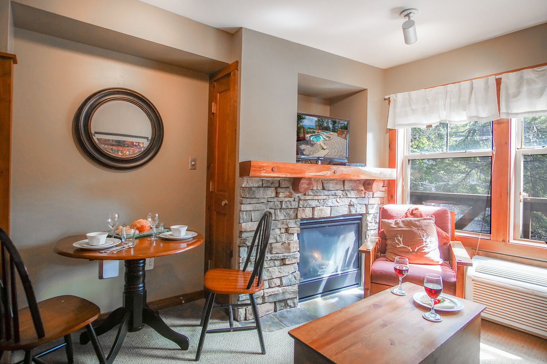 Appartement, 1 queensize bed met slaapbank, toegang tot zwembad (1 Br Junior Studio: Rimfire 258) | 1 slaapkamer, individueel gedecoreerd, individueel gemeubileerd