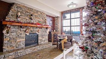 Kondominium, 1 Tempat Tidur Queen dengan tempat tidur Sofa, pemandangan gunung (1 Br: Rimfire 460) | Interior