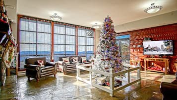 Kondominium, 1 Tempat Tidur Queen dengan tempat tidur Sofa, pemandangan gunung (1 Br: Rimfire 460) | Interior