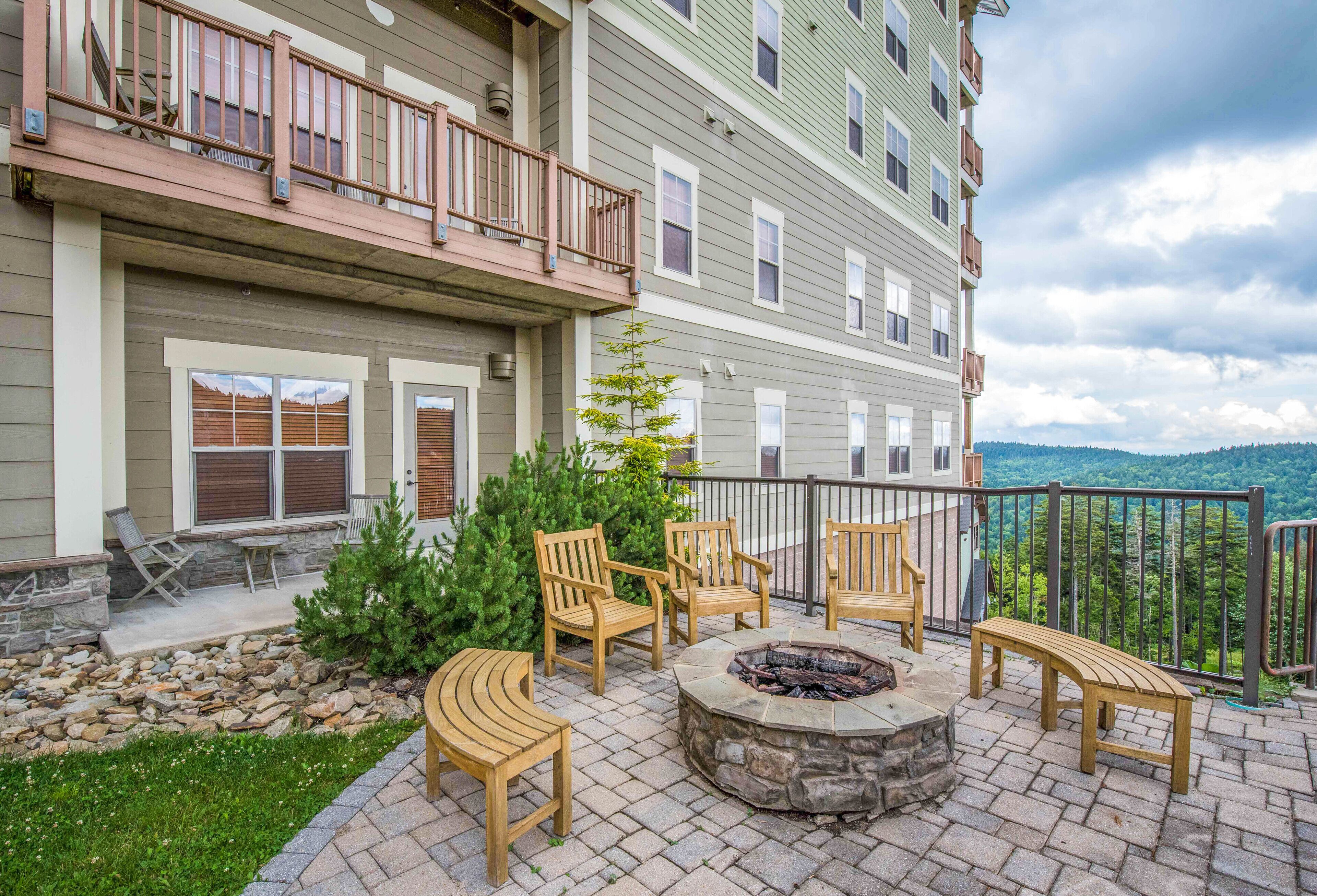 Kondominium, Beberapa Tempat Tidur, hot tub, pemandangan gunung (2 Br: Soaring Eagle 403) | Teras/patio