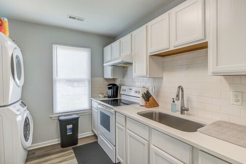 6 Mins Walk to Transfer Co Food Hall/Downtown #A