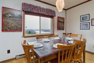 Condo, Multiple Beds, Fireplace, Mountain View (3 Br: Summit 304 C) | 3 bedrooms, individually decorated, individually furnished, bed sheets