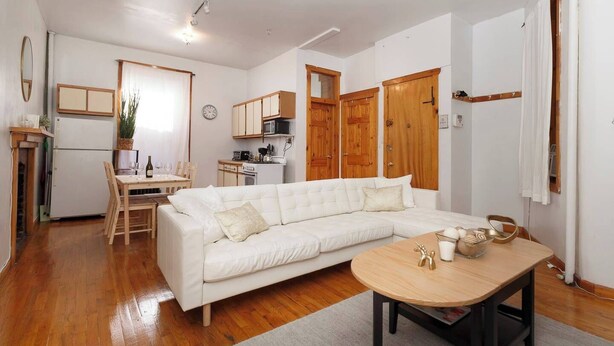 Unclassified image, 1 of 8, button - Spacious Modern 3BR / 2BA Apartment in Gramercy (New York)
