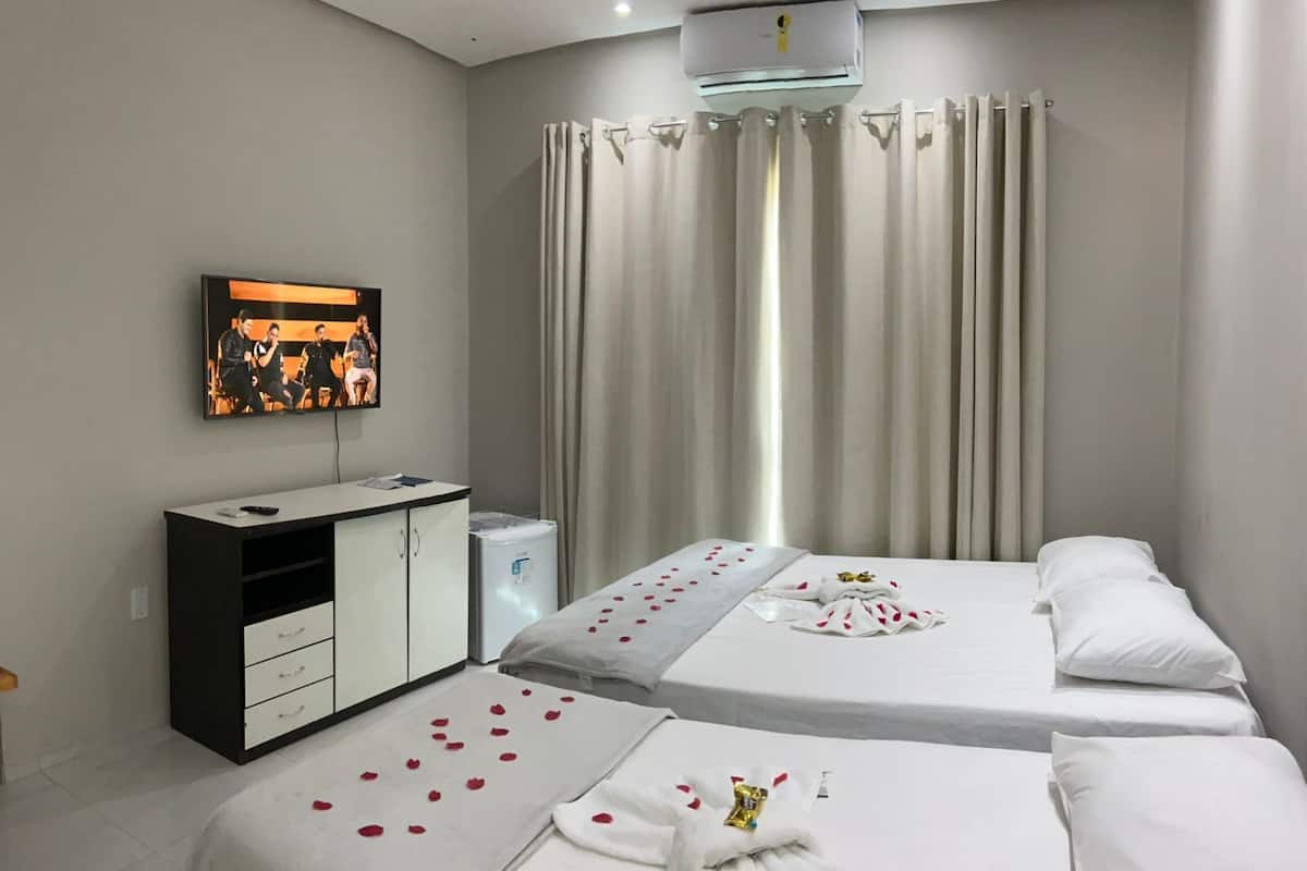 Deluxe Quadruple Room, Lanai, City View