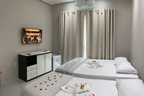 Deluxe Quadruple Room, Lanai, City View