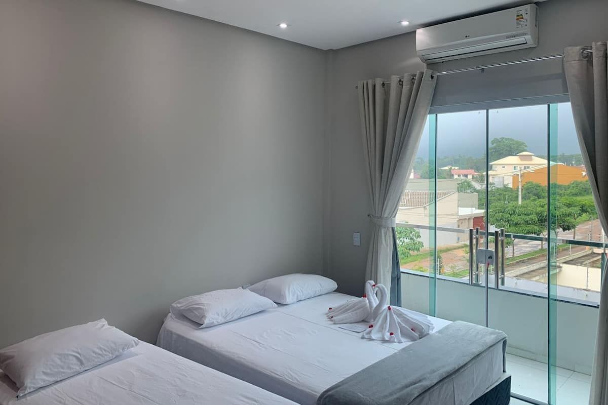 Superior Triple Room, Lanai, City View