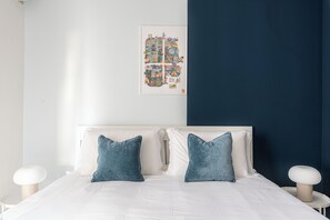 1 habitación, escritorio, tabla de planchar con plancha y wifi gratis 