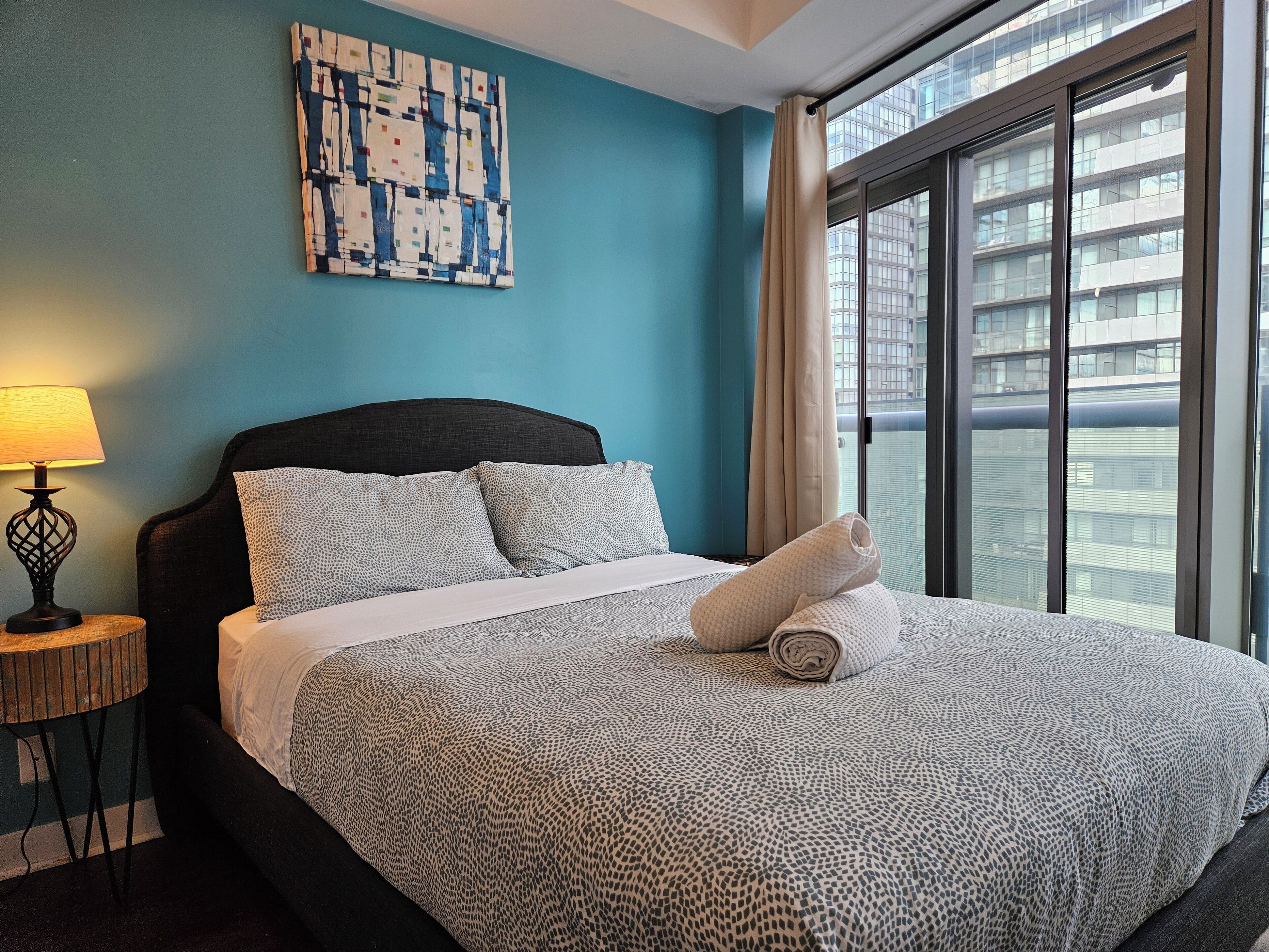 3 bedrooms, desk, iron/ironing board, free WiFi