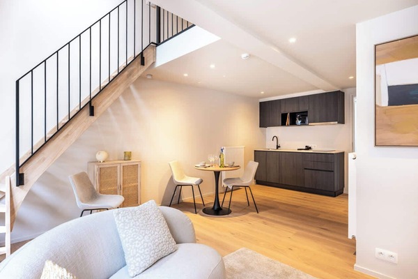 Stylish duplex studio with high-quality materials in the center of Ghent.