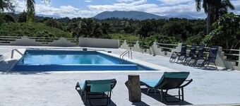 Olivo’s Vista is a private mountain house in Los Montones Abajo, Sajoma—perfect