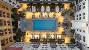 Outdoor pool - Stylish Studio Retreat｜2 Queens｜Pool, Spa & Lounge Access (Montclair)