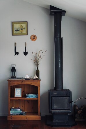 Interior - The Lazy Sailor - slow living retreat (Great Barrier Island / Aotea)