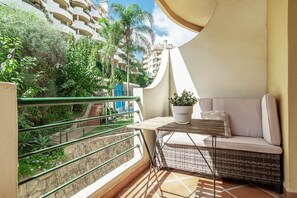 Interior - Sat2 - Modern 2 Bedroom Apartment With Ocean View (Marbella)