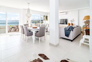 Apartment (3 Bedrooms) | Interior - CP - Modern Beachside Apartment in Estepona (Estepona)