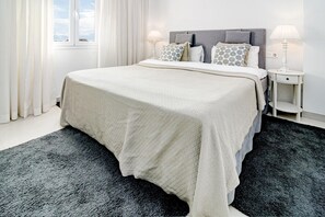 Apartment (3 Bedrooms) | Interior - CP - Modern Beachside Apartment in Estepona (Estepona)