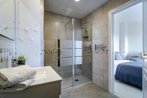 Apartment (1 Bedroom) | Interior - LL- 1 Bedroom apt Close to Laguna Village Estepona (Estepona)