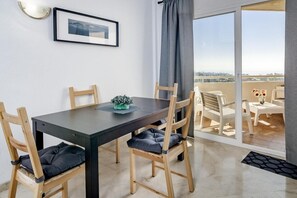 Apartment (1 Bedroom) | Interior - LL- 1 Bedroom apt Close to Laguna Village Estepona (Estepona)