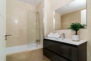 Apartment (2 Bedrooms) | Interior - Dja- Modern 2 Bedroom Apartment Close to Beach (Casares)
