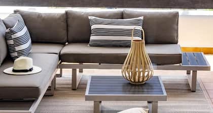 Djc- Modern 2 Bedroom Apartment Close to Beach