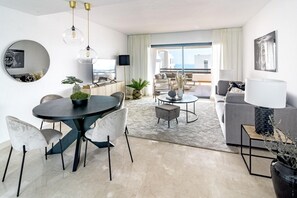 Apartment (2 Bedrooms) | Front of property - Djc- Modern 2 Bedroom Apartment Close to Beach (Casares)