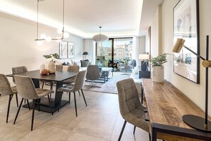 Apartment (3 Bedrooms) | Interior - Inf3.3k- Stunning City Apartment Close to Beaches (Estepona)