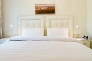 Interior - Ade10 - Casa Adelfas Ii by Roomservices (Marbella)