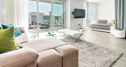 Lm11.1a- Modern Flat, Amazing Views