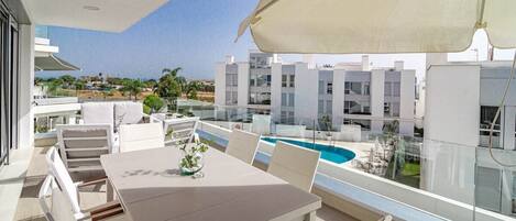 Apartment (2 Bedrooms) | Front of property