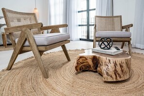 Apartment (1 Bedroom) | Interior - A5- Seaclub Suites by Roomservices (Estepona)