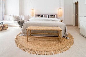 Apartment (1 Bedroom) | Interior - A6- Seaclub Suites by Roomservices (Estepona)