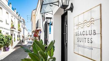 Apartment (1 Bedroom) | Interior