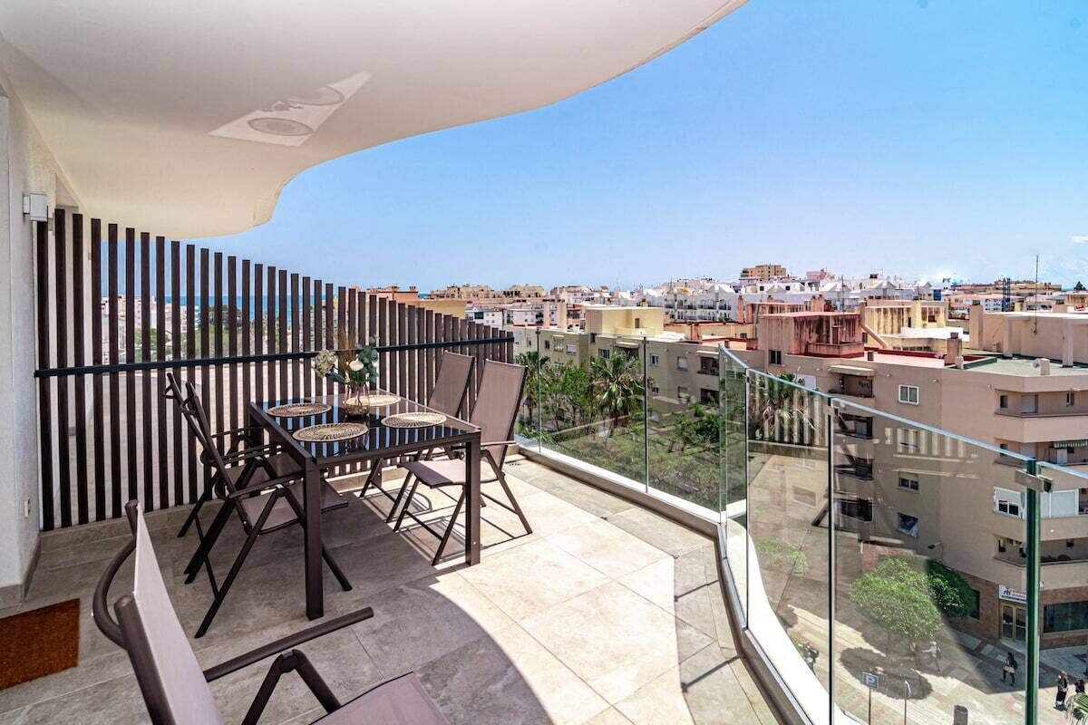 Apartment (3 Bedrooms) | Front of property