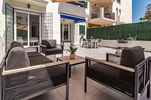 Apartment (2 Bedrooms) | Interior - Lcr1- Lovely Ground Floor Apartment, Puerto Banus (Marbella)