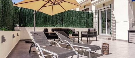 Apartment (2 Bedrooms) | Front of property
