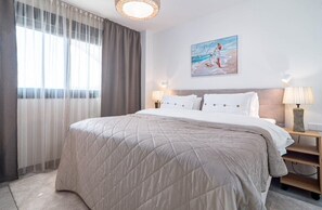 Apartment (3 Bedrooms) | Interior - Inf26h- Comfortable and Spacious City Apartment (Estepona)