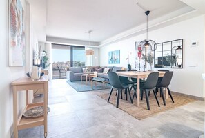 Apartment (3 Bedrooms) | Interior - Inf26h- Comfortable and Spacious City Apartment (Estepona)
