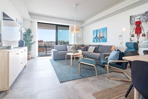 Apartment (3 Bedrooms) | Interior - Inf26h- Comfortable and Spacious City Apartment (Estepona)