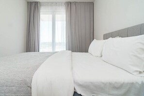 3 bedrooms, iron/ironing board, bed sheets - Jg5.4a- Modern Apartment With Nice Views (Marbella)