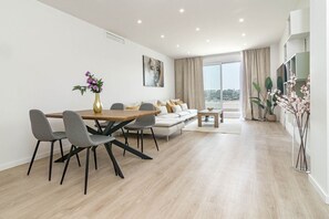 TV - Jg5.4a- Modern Apartment With Nice Views (Marbella)