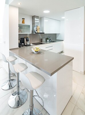 Apartment (2 Bedrooms) | Interior - Lms48- Roof Terrace, Jacuzzi & Sauna (Estepona)