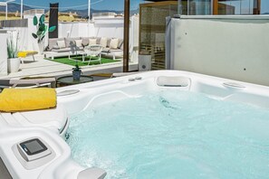 Apartment (2 Bedrooms) | Interior - Lms48- Roof Terrace, Jacuzzi & Sauna (Estepona)