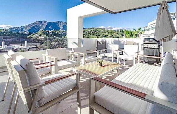 Lae11.2d - Large Terrace With Stunning Views - Estepona